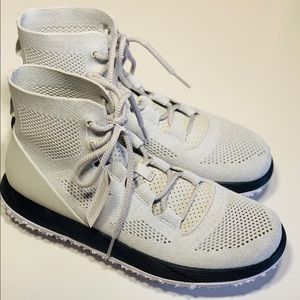 NEW! Women’s knit under armour wild gripper boots